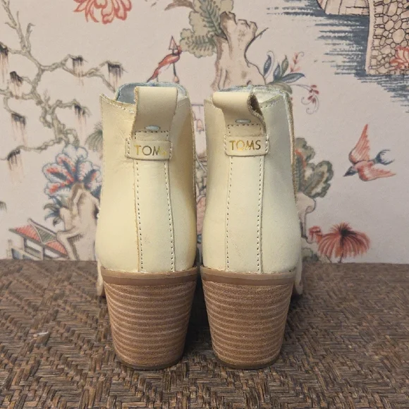 Toms Light Cream Ankle Booties - Picture 4 of 6